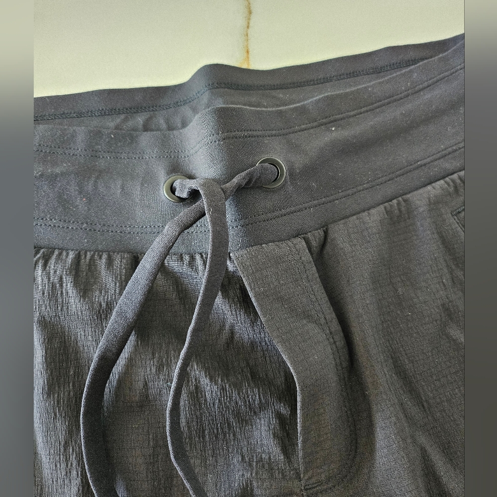 ATHLETA Pants Womens Sz 6 Black Trekkie North Jogger Athleisure - Picture 8 of 16